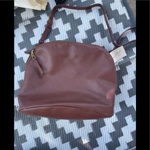 Universal thread goods co